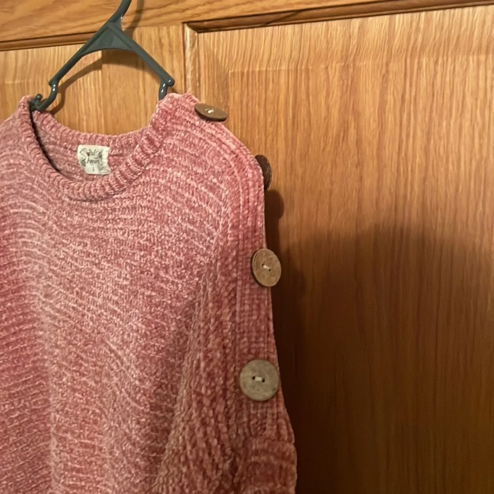 Sweater - Picture 3 of 4